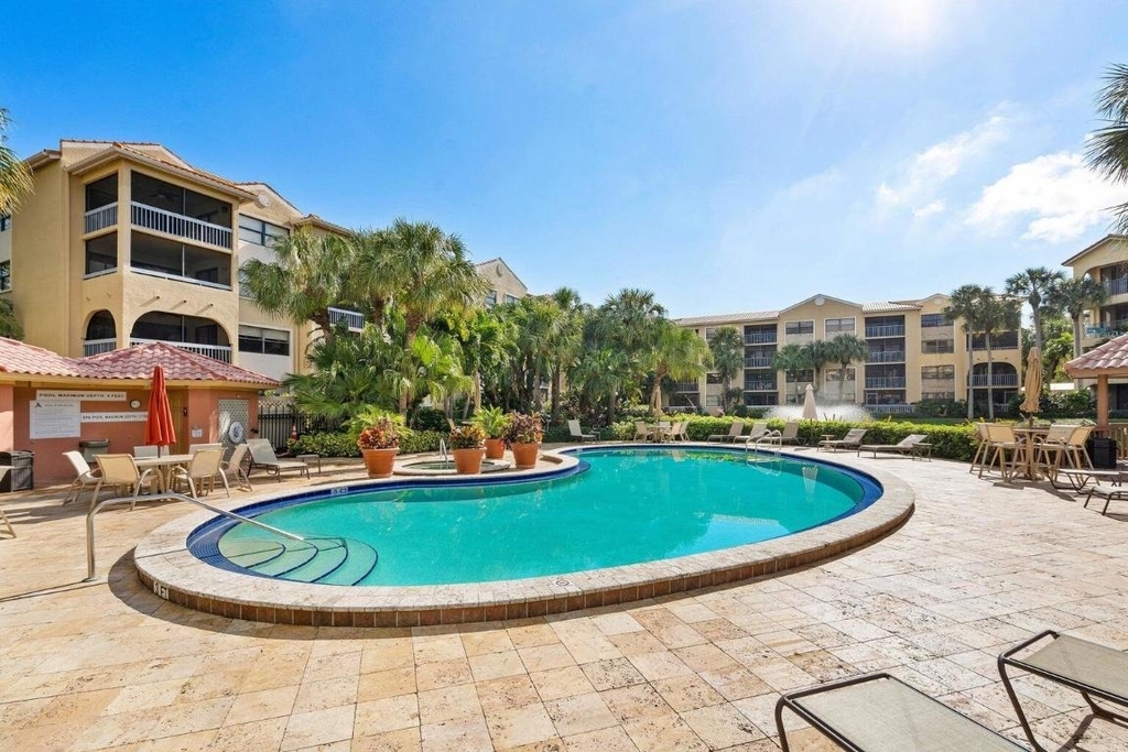700 Uno Lago Drive - Photo 16