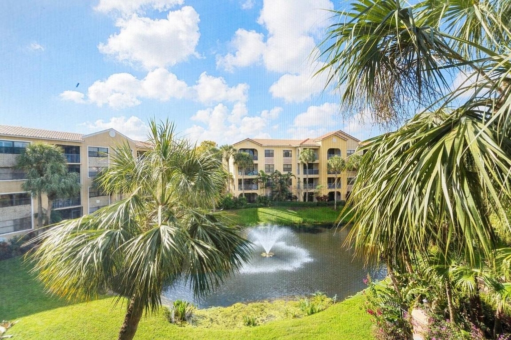 700 Uno Lago Drive - Photo 14