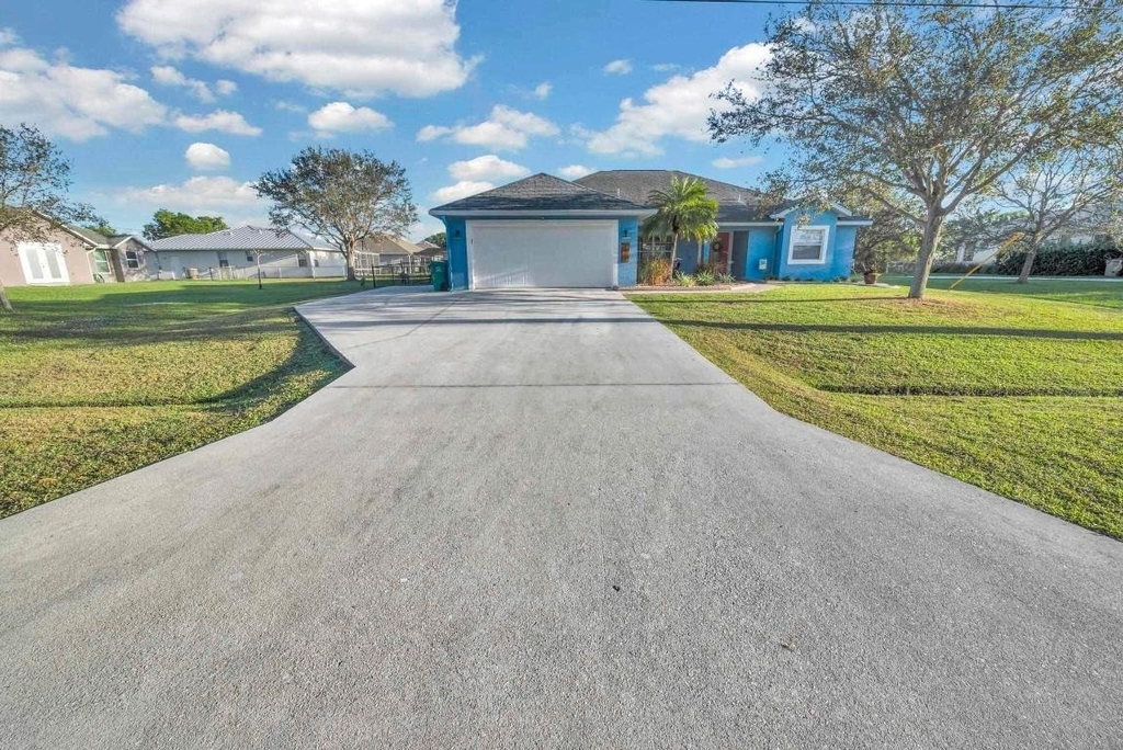 5464 Nw Milner Drive - Photo 1