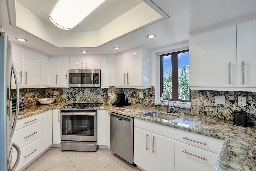 100 Se 5th Avenue - Photo 8