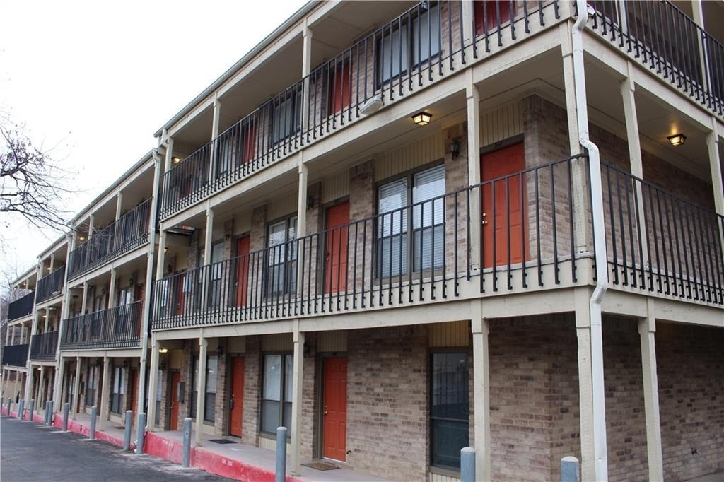 3000 Guadalupe St - Photo 0