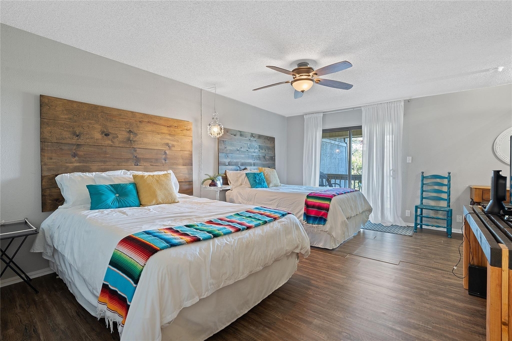111 Comanche Pt - Photo 17