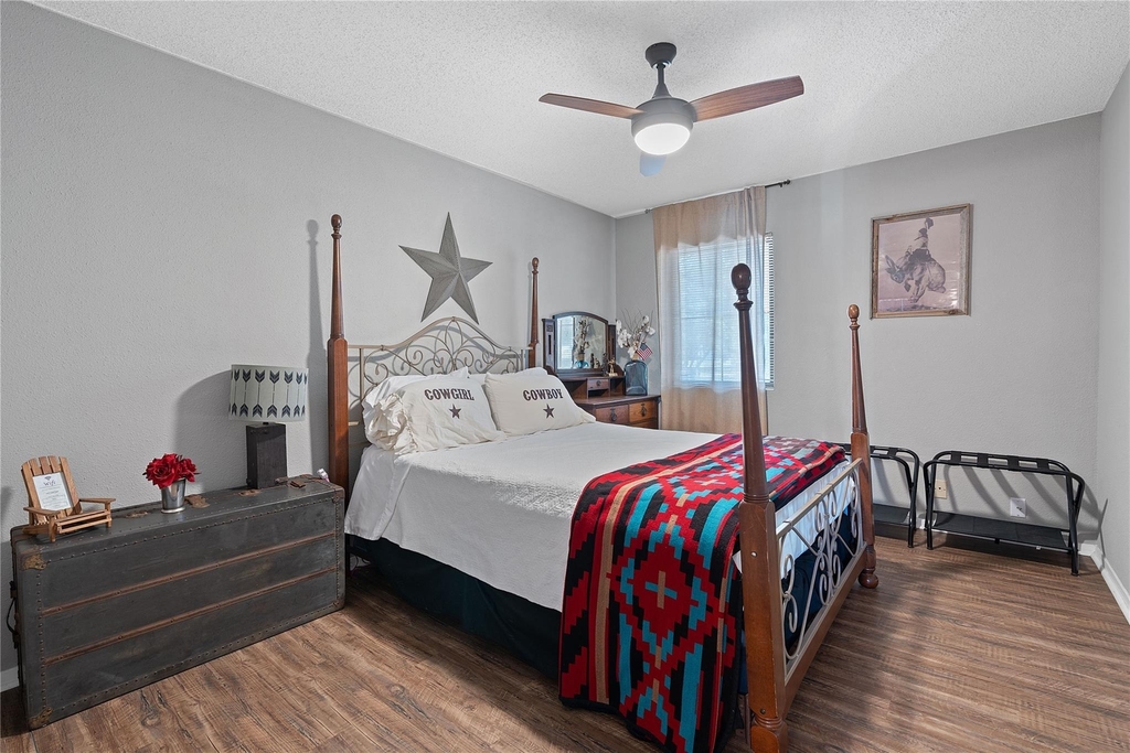 111 Comanche Pt - Photo 14