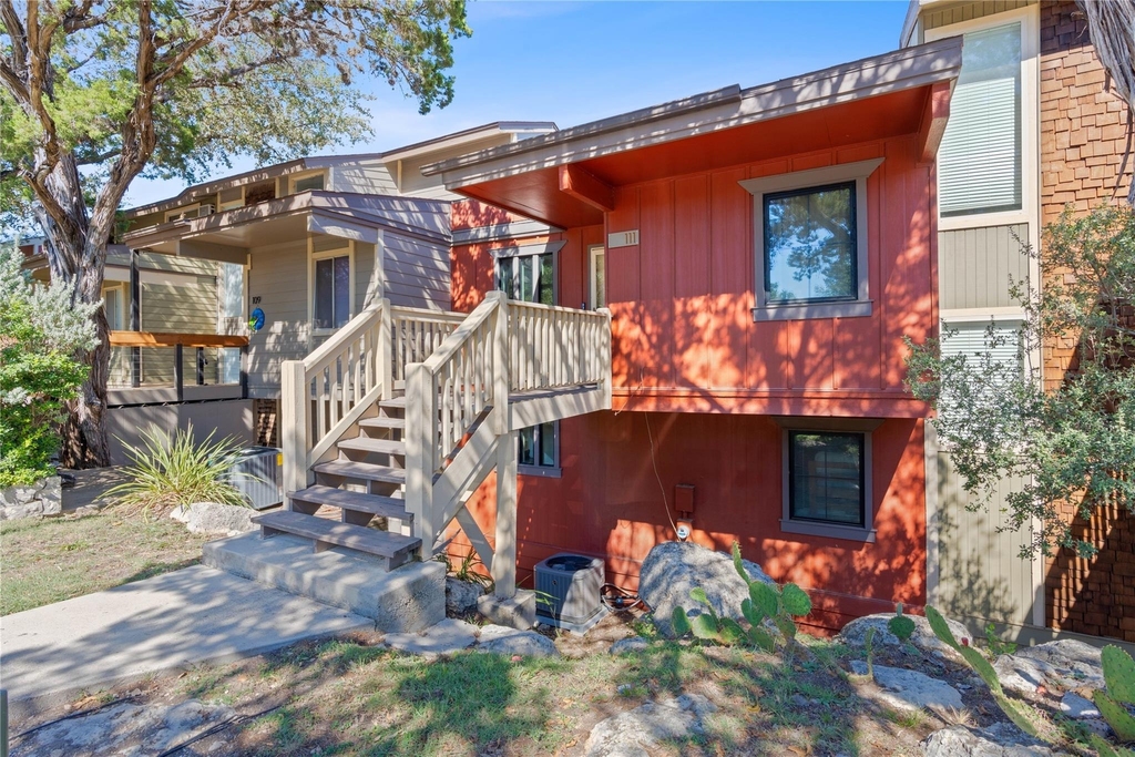 111 Comanche Pt - Photo 22