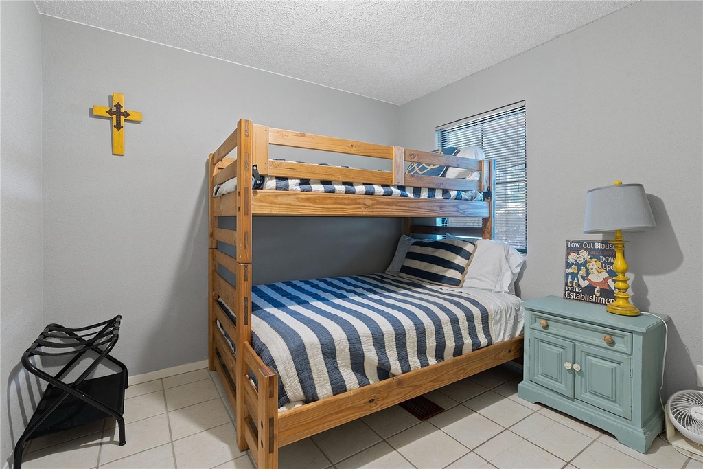 111 Comanche Pt - Photo 21