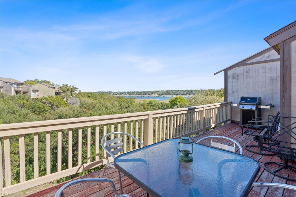 111 Comanche Pt - Photo 6