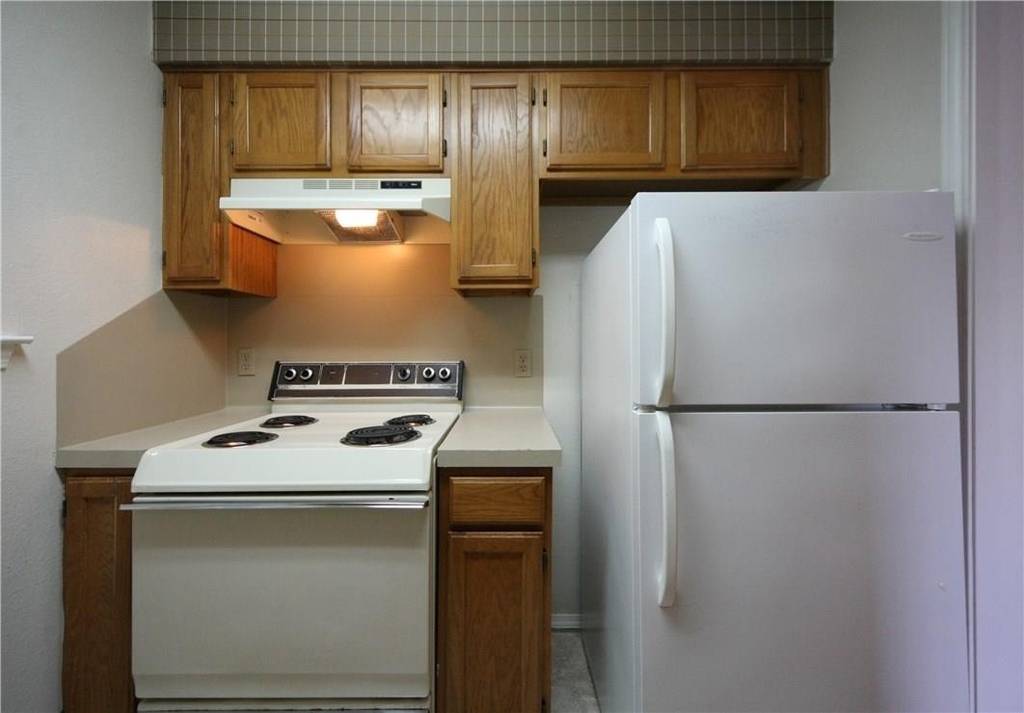 1903 E 20th St - Photo 4