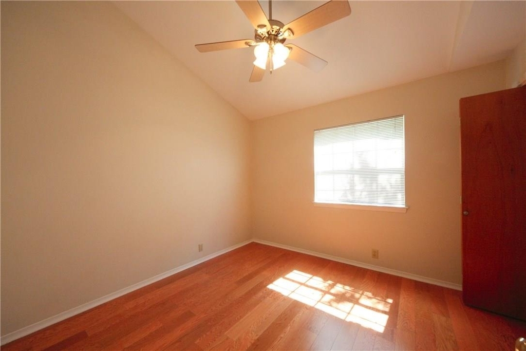 1903 E 20th St - Photo 6