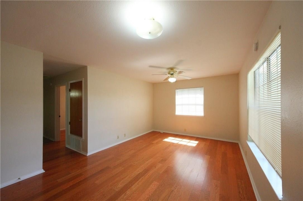 1903 E 20th St - Photo 1