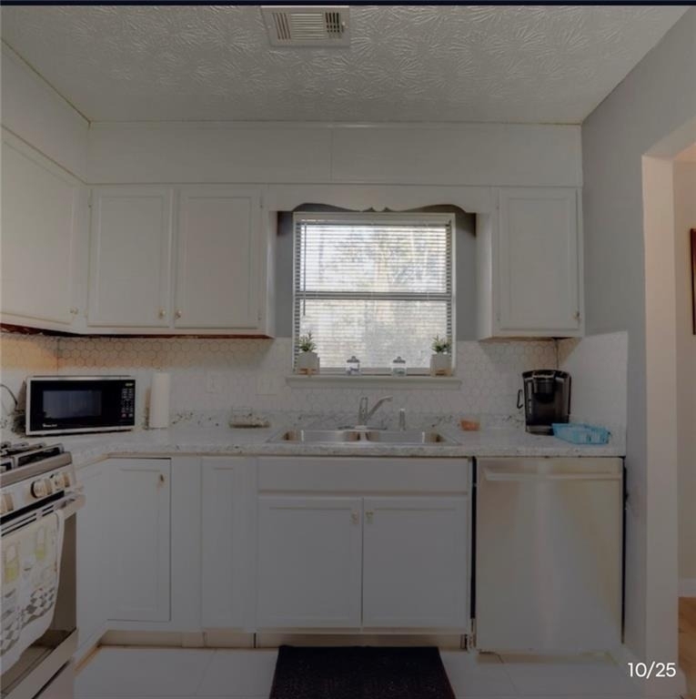 3468 Deer Trace - Photo 4