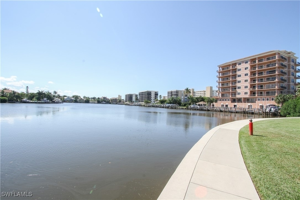 10686 Gulf Shore Drive - Photo 17