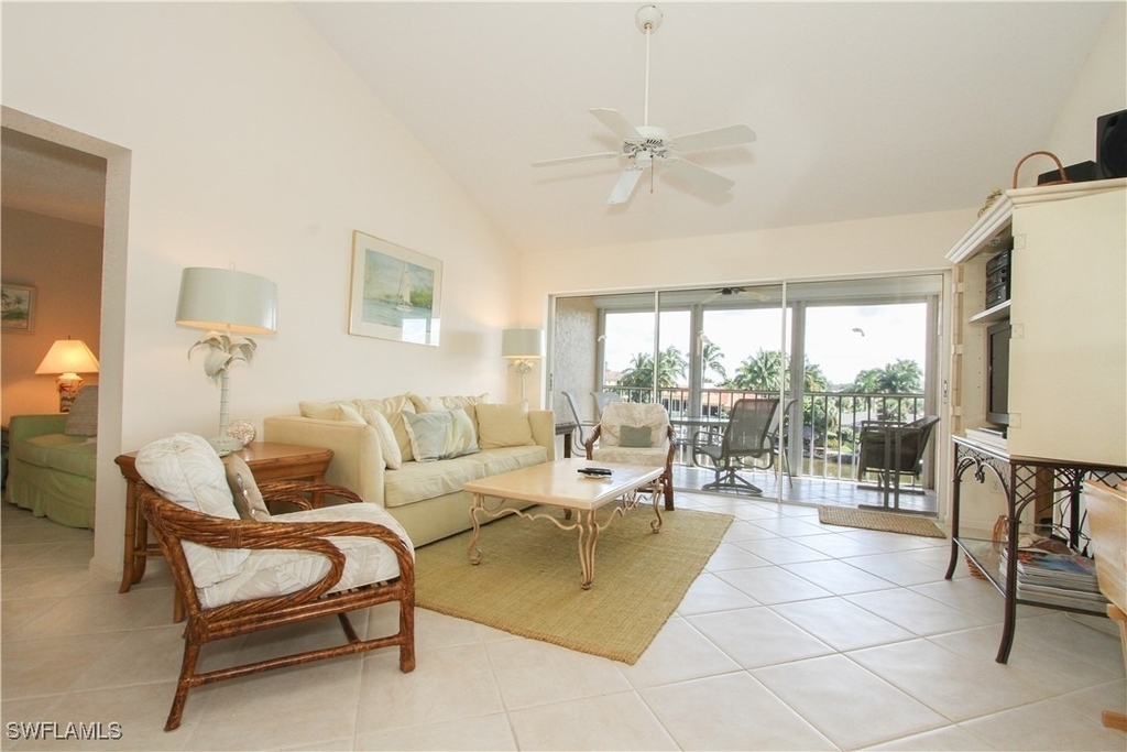 10686 Gulf Shore Drive - Photo 2