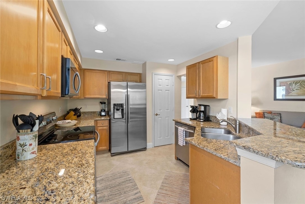 27190 Oakwood Lake Drive - Photo 9