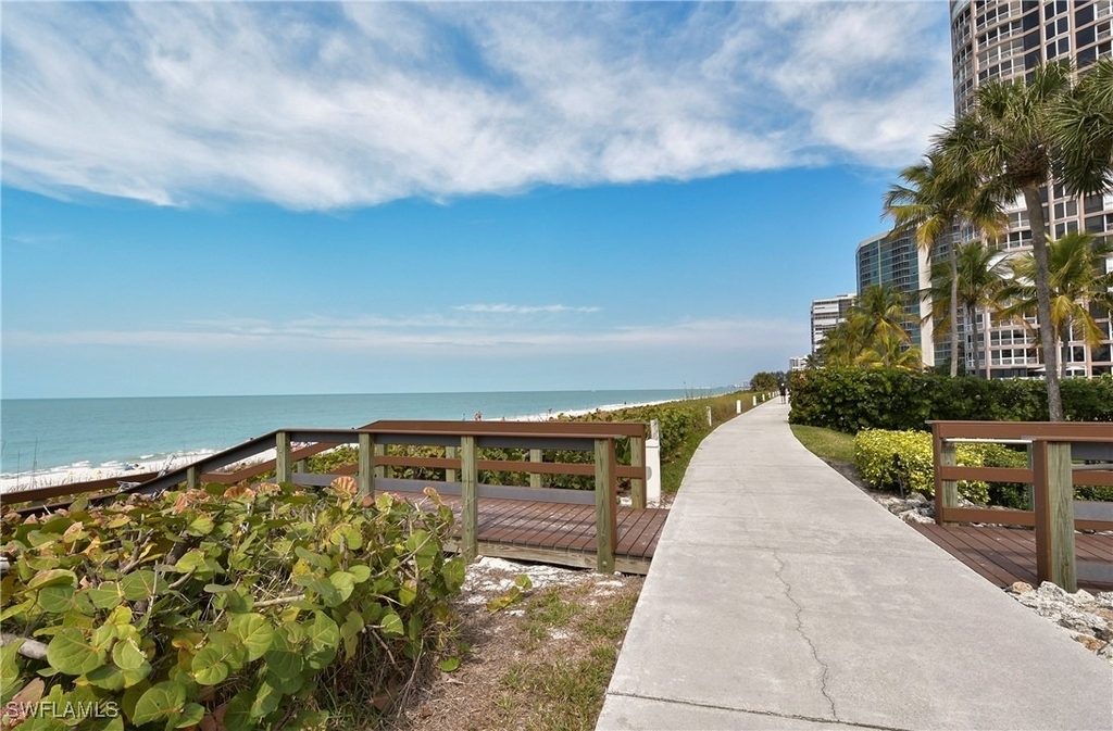 4001 Gulf Shore Boulevard N - Photo 30