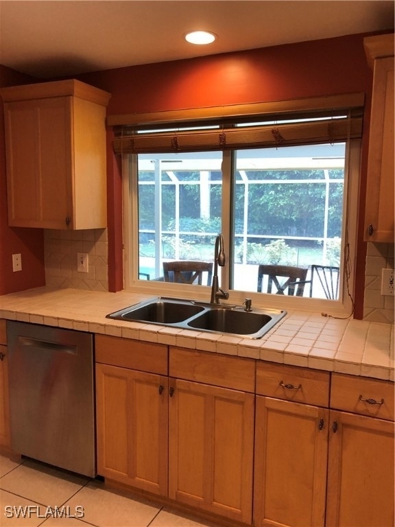 550 Forest Hills Boulevard - Photo 9