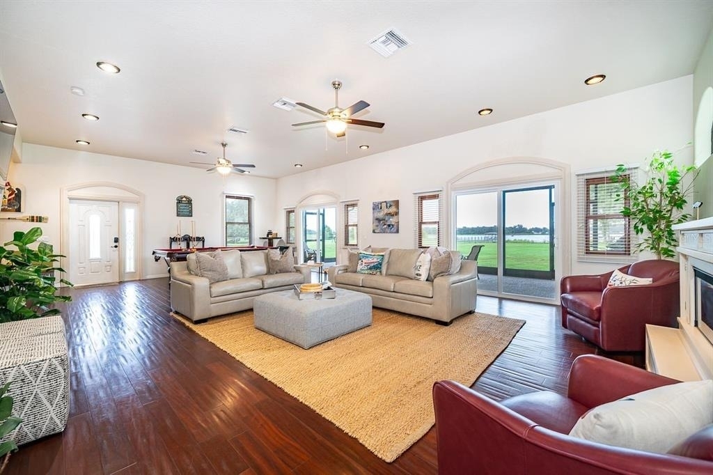 2339 Neptune Road - Photo 4