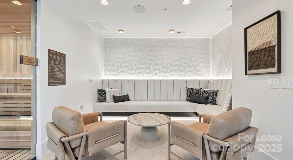 1007 S Mint Street - Photo 6