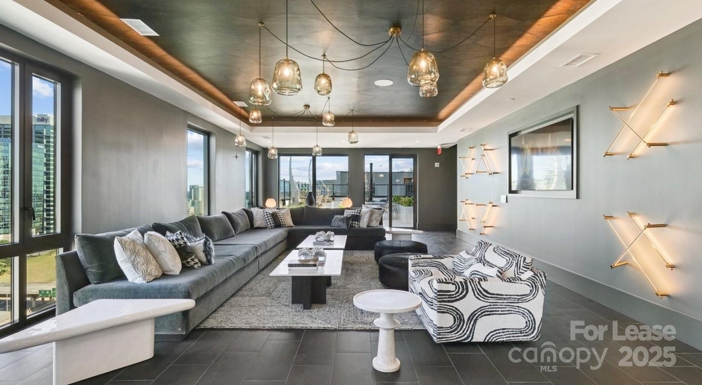 1007 S Mint Street - Photo 16