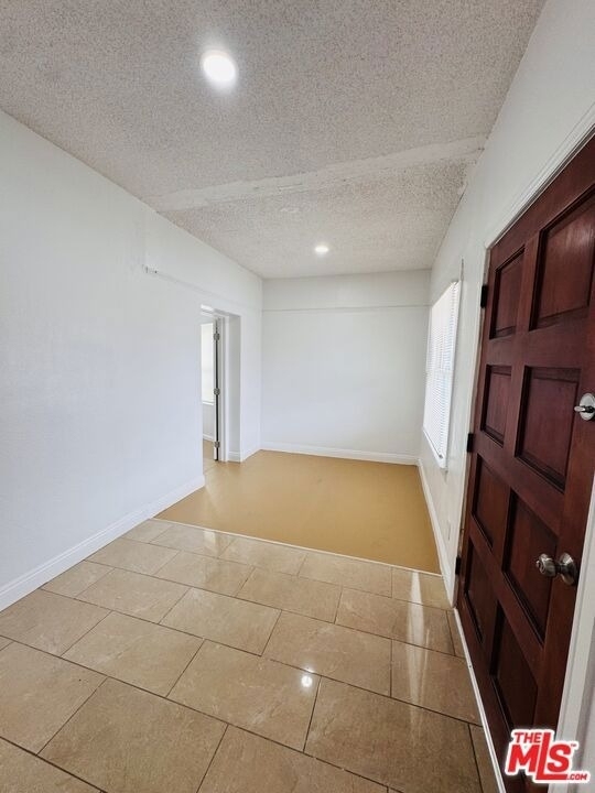 417 W 52nd Place - Photo 1