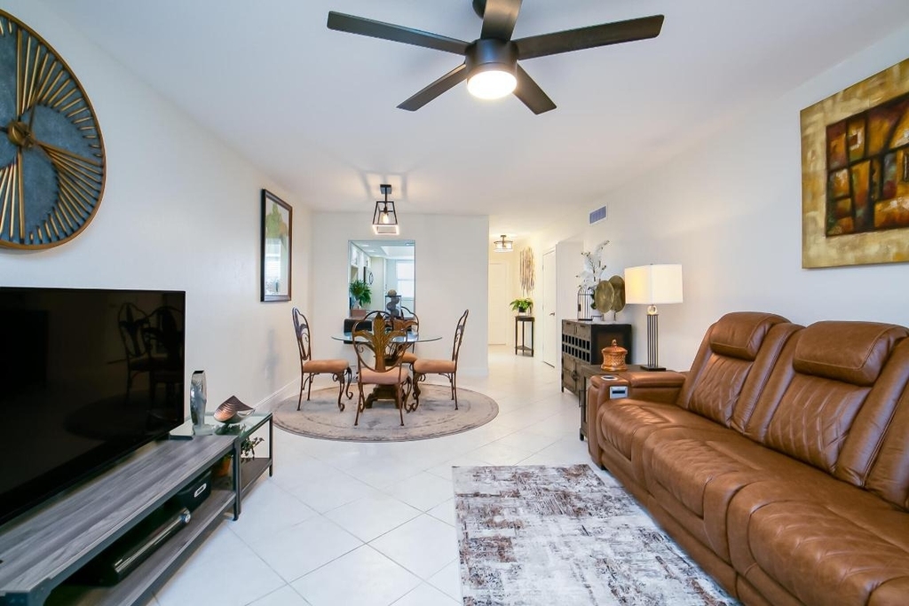 1225 Carlton Court - Photo 7