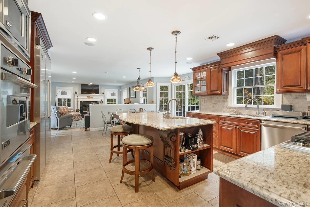 156 Maggie Drive - Photo 4