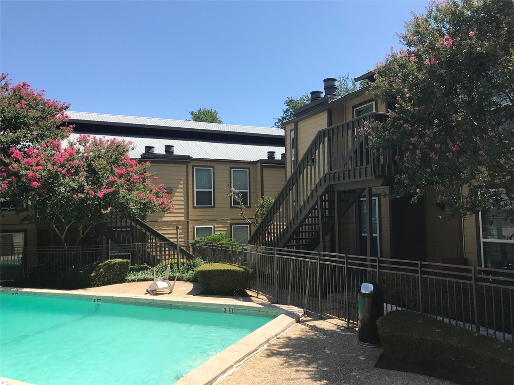 1000 W 26th St - Photo 11