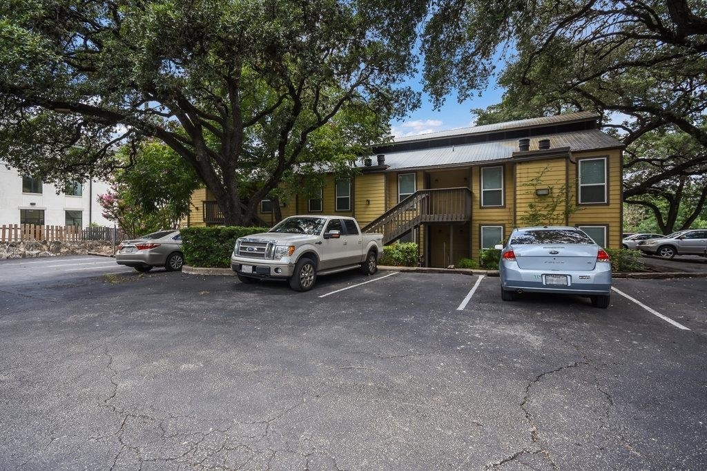 1000 W 26th St - Photo 3