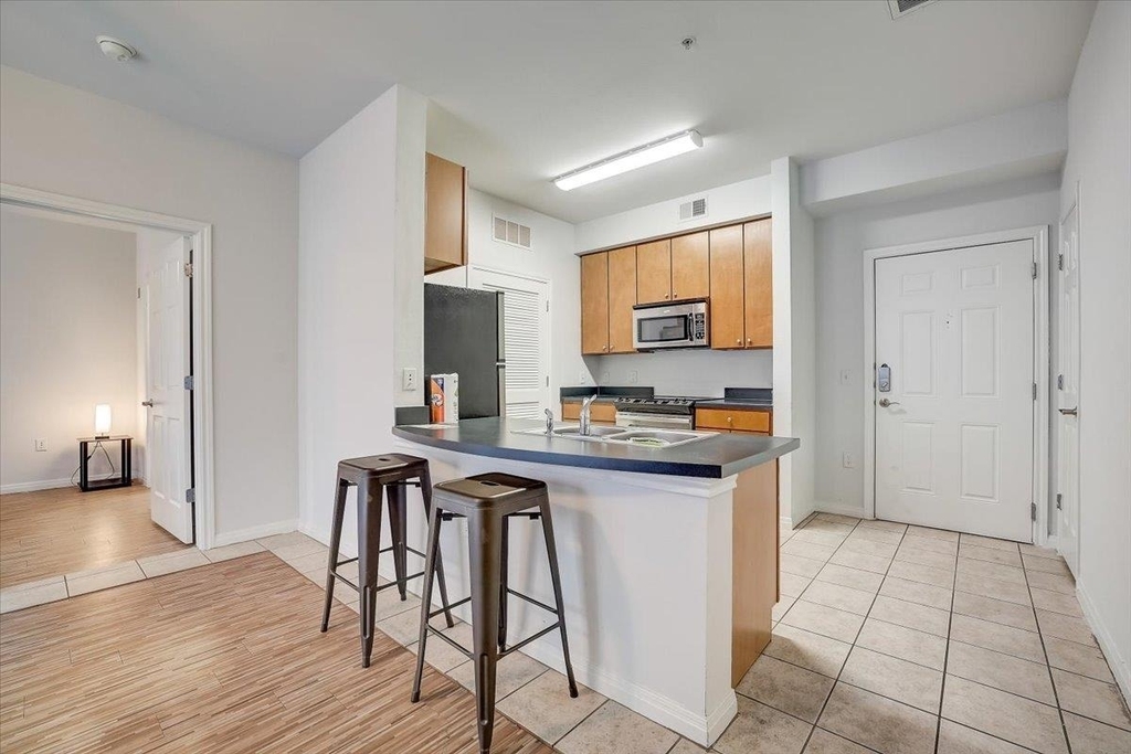 2515 Pearl - Photo 1