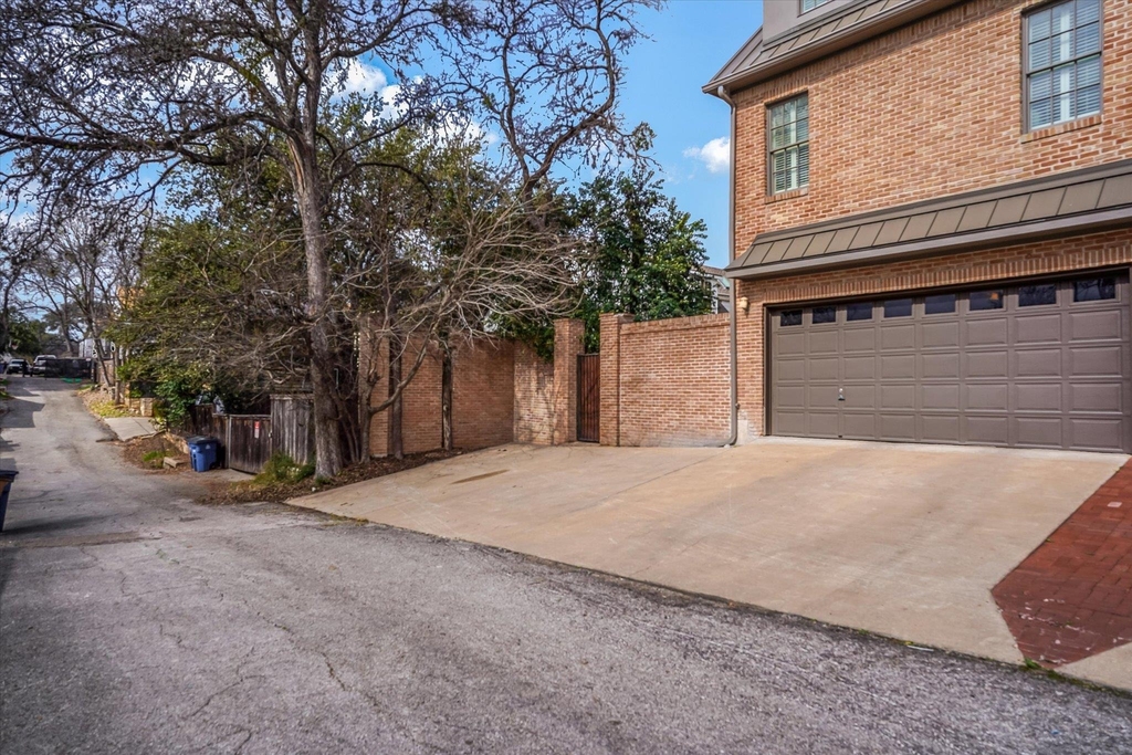 3705 Gilbert St - Photo 34