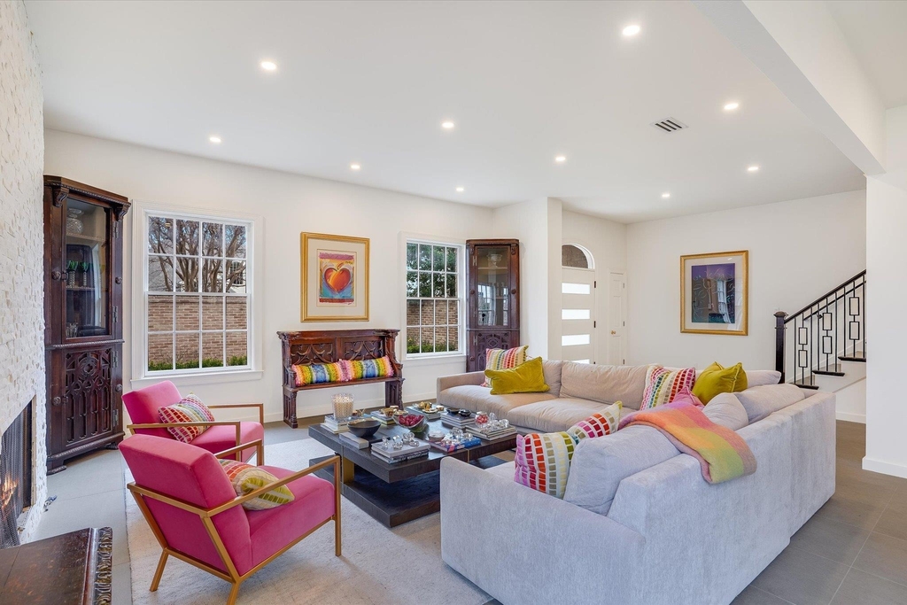 3705 Gilbert St - Photo 4
