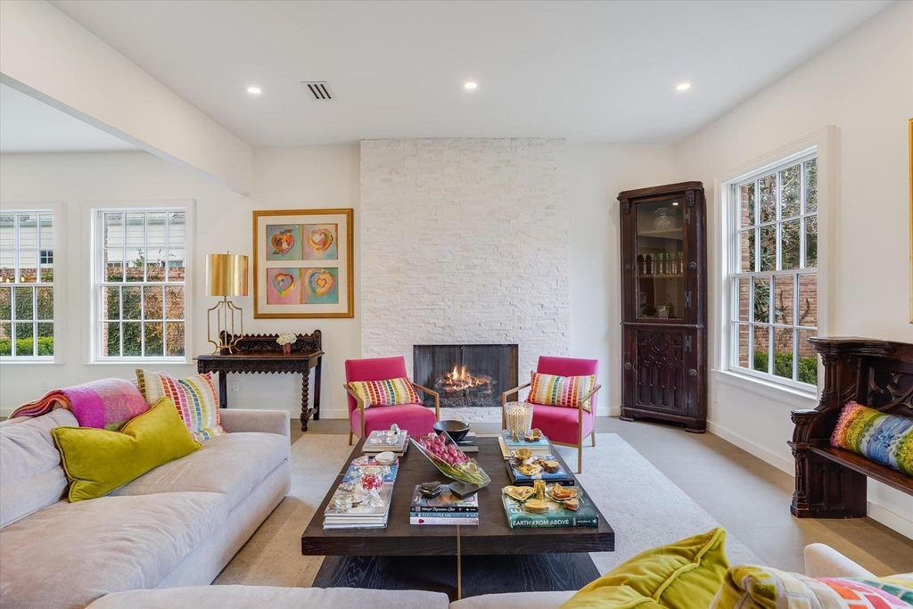 3705 Gilbert St - Photo 5