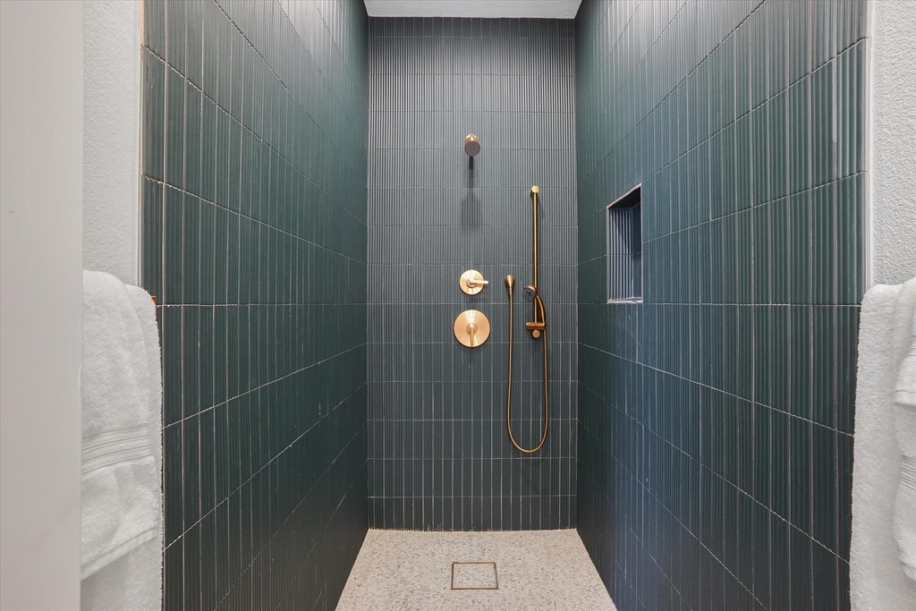 3705 Gilbert St - Photo 27