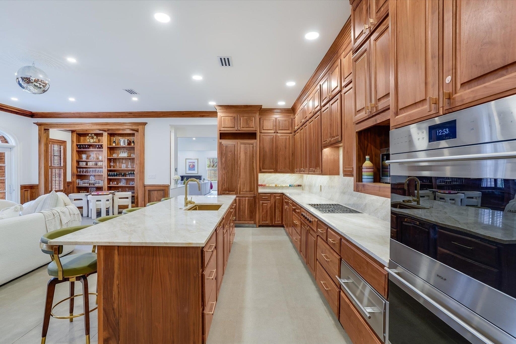 3705 Gilbert St - Photo 7