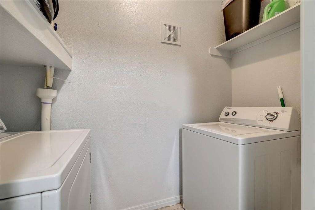 2515 Pearl - Photo 0