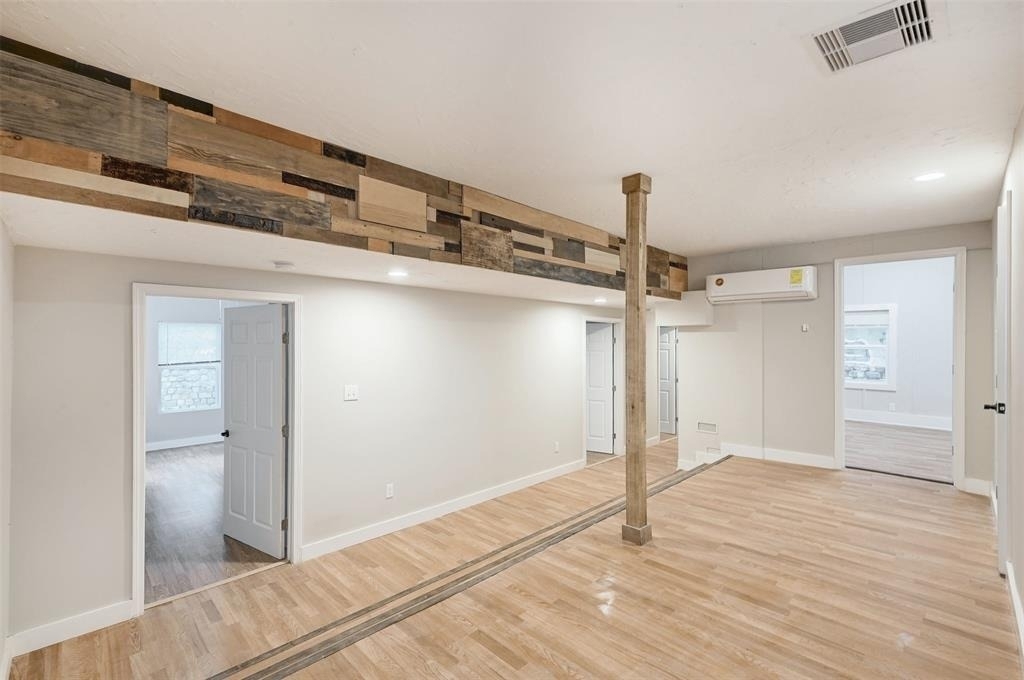 2511 San Gabriel St - Photo 2