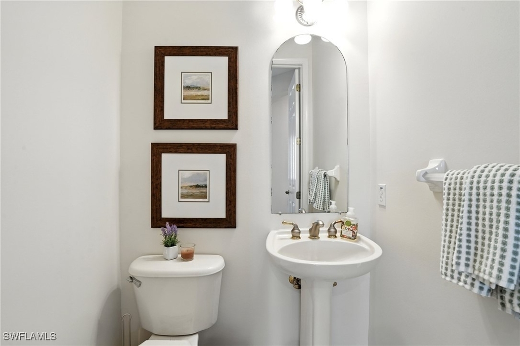 10080 Valiant Court - Photo 16