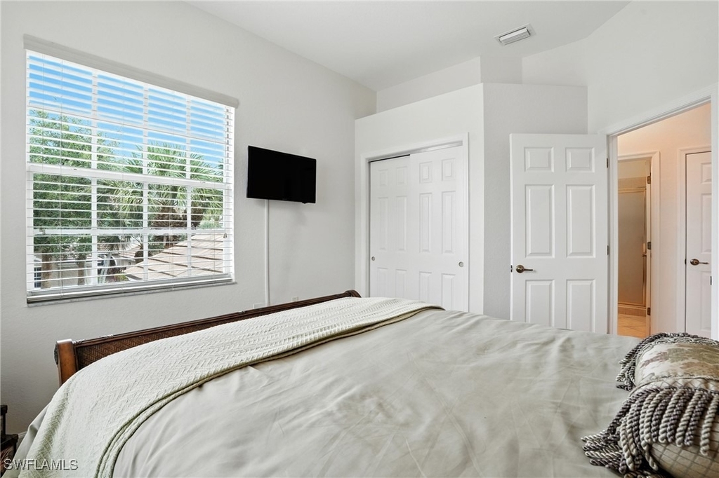 10080 Valiant Court - Photo 26