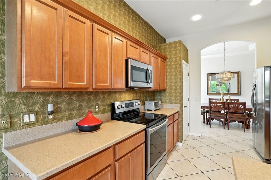 10080 Valiant Court - Photo 3