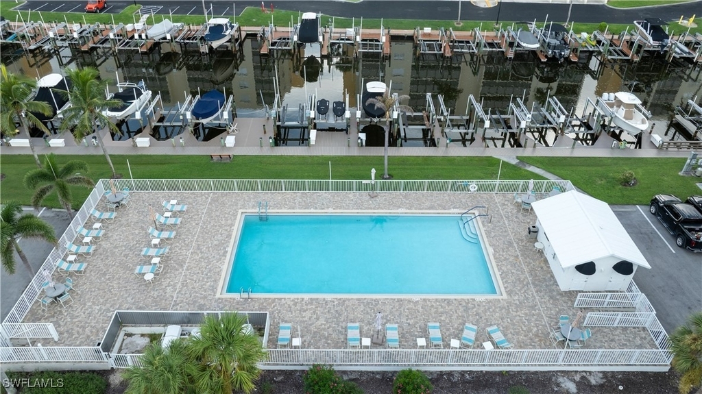 4371 Bay Beach Lane - Photo 18