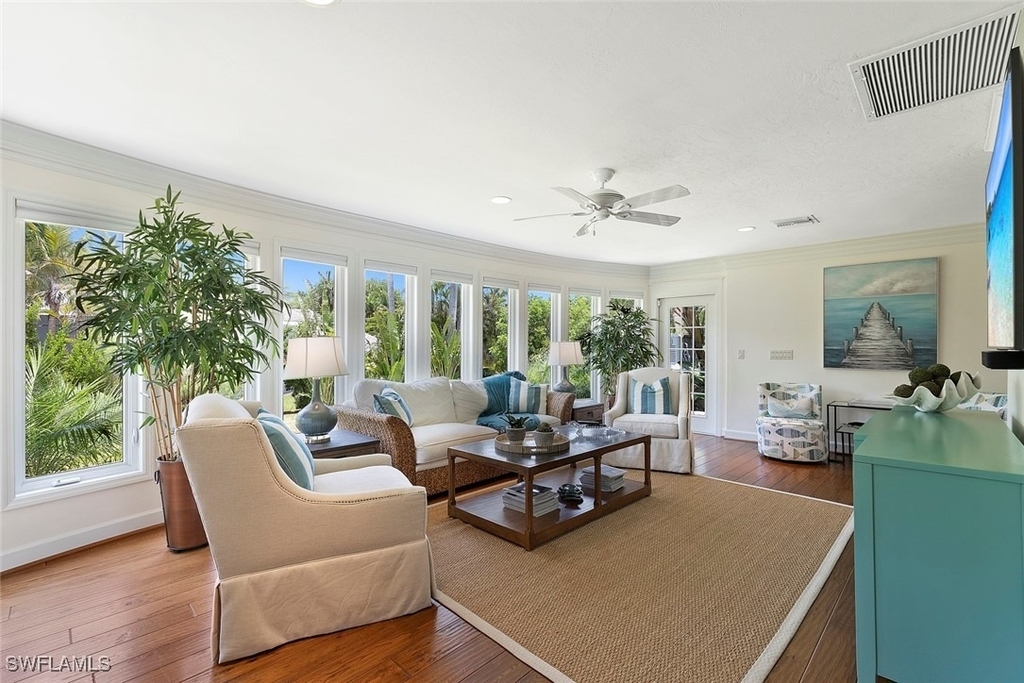 2700 Treasure Lane - Photo 5