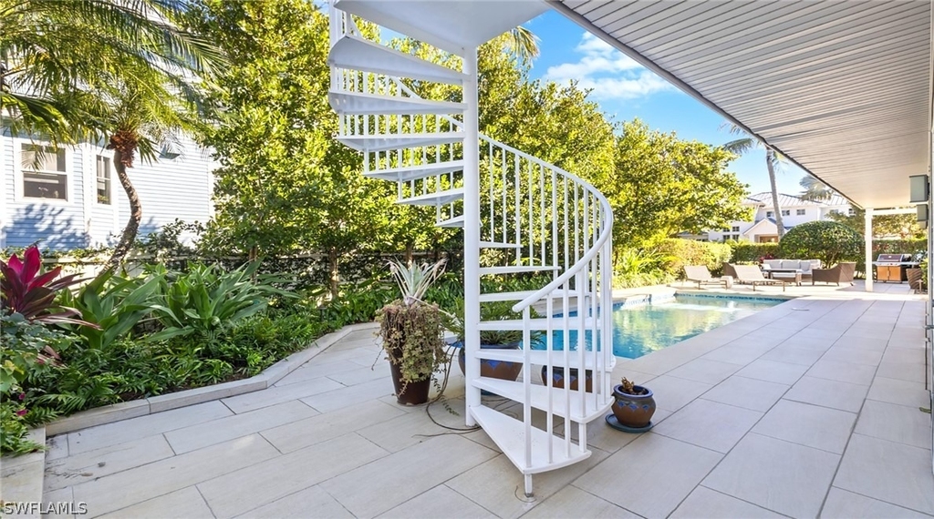 877 7th Street S - Photo 40
