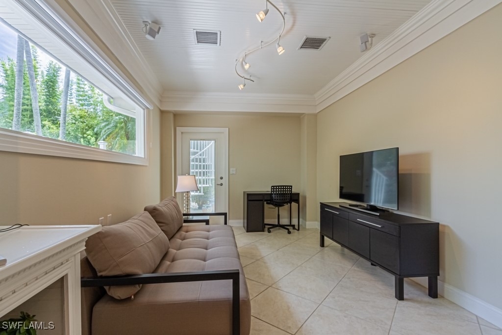877 7th Street S - Photo 22
