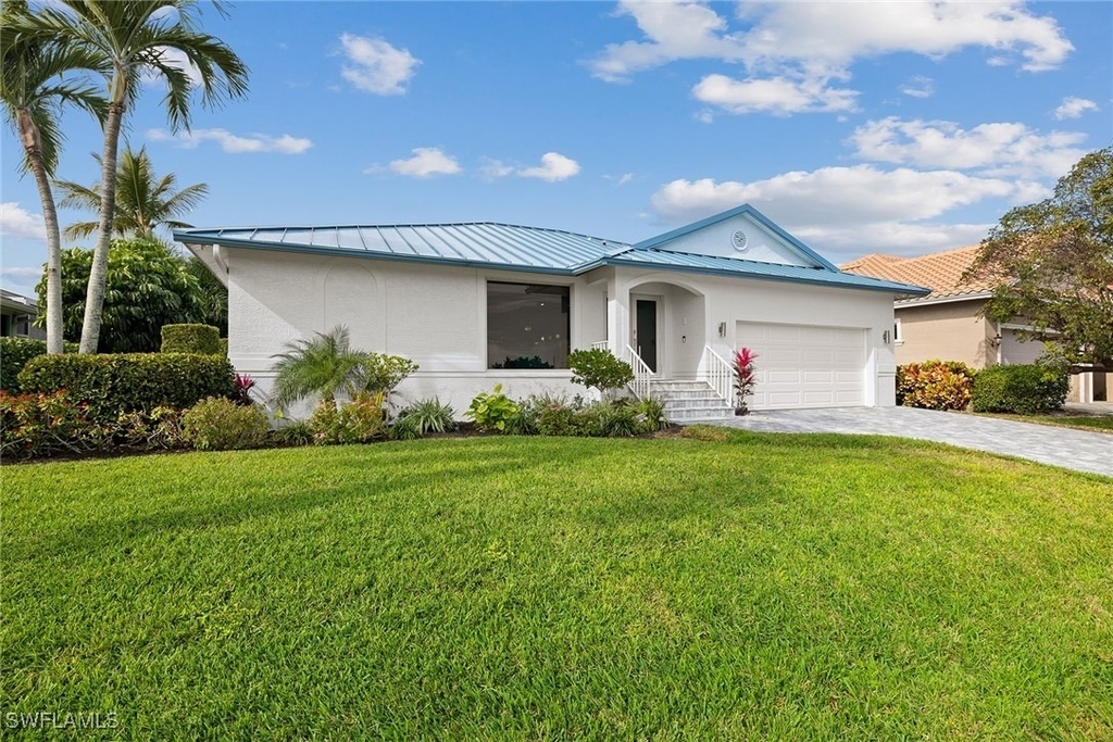 690 Amber Drive - Photo 1