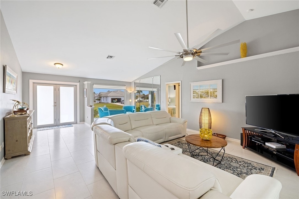 690 Amber Drive - Photo 4