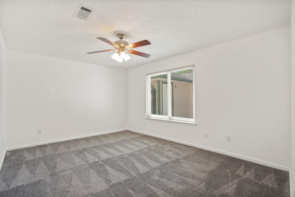 9731 Shell Rock Road - Photo 9