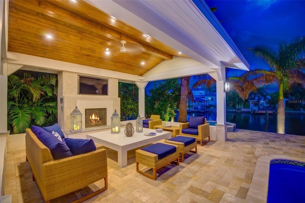807 Snug Island - Photo 1