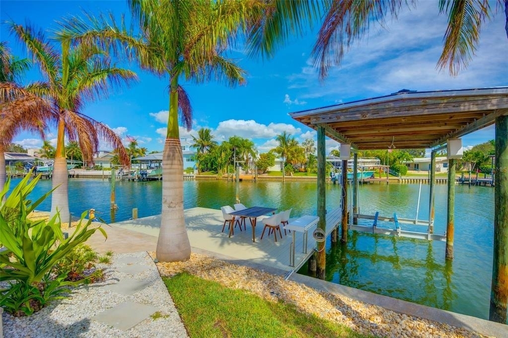 807 Snug Island - Photo 44