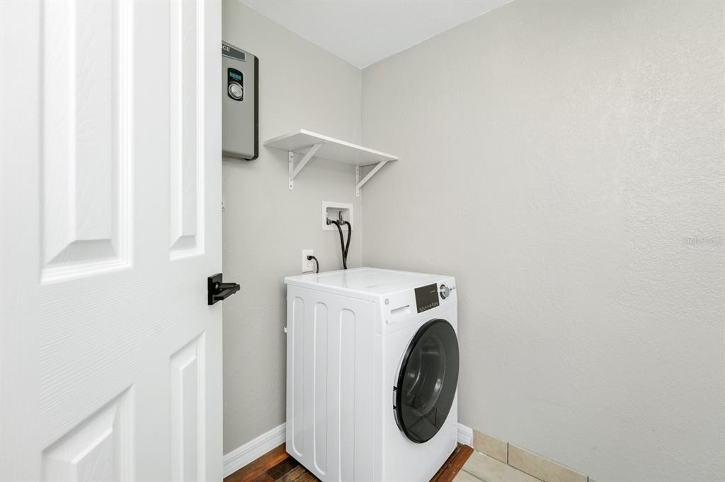 2954 Sadina Street - Photo 52