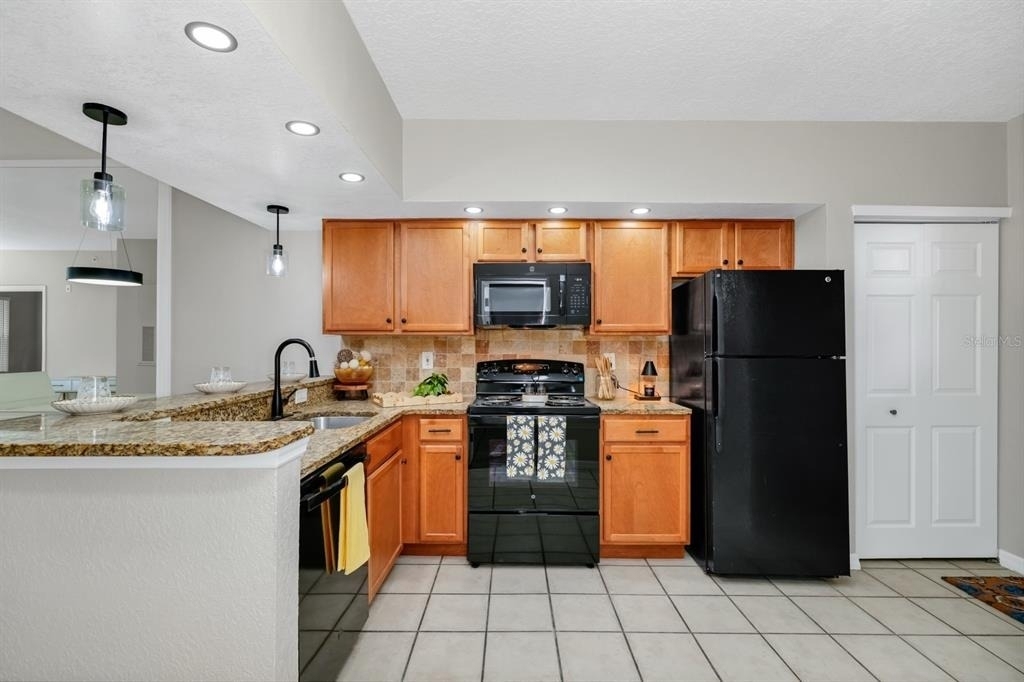 2954 Sadina Street - Photo 21
