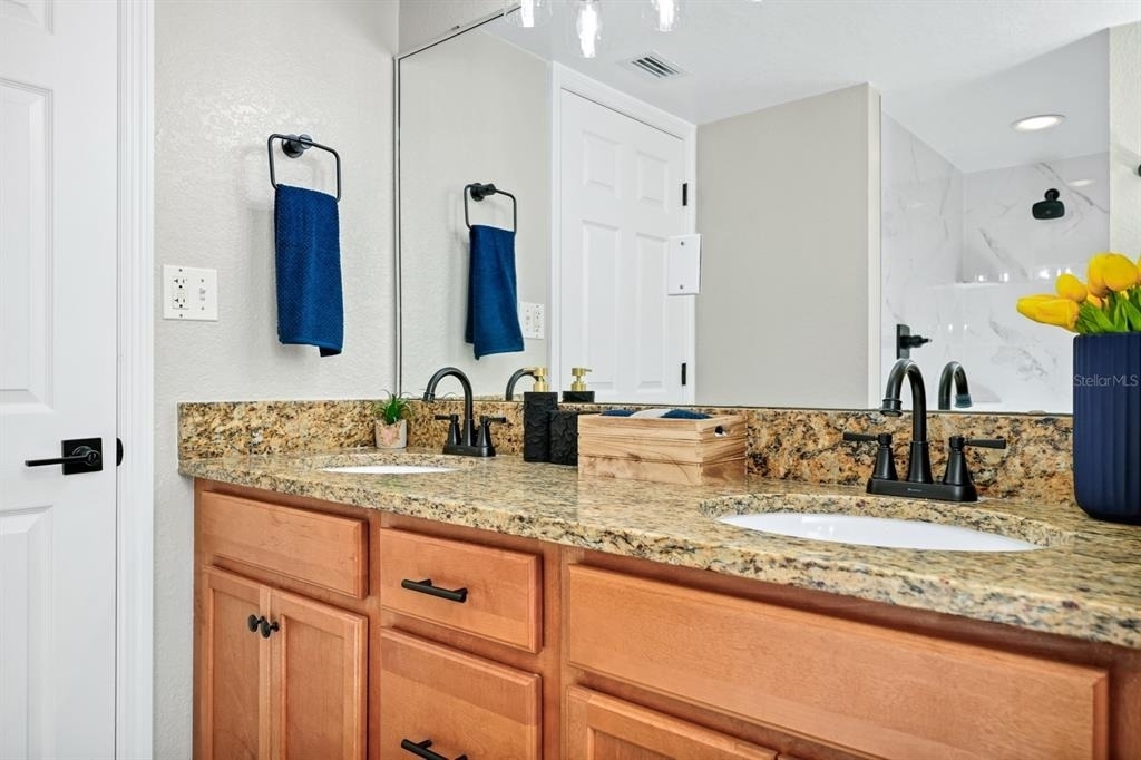 2954 Sadina Street - Photo 43